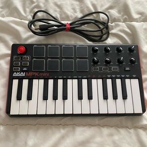 AKAI MPK Mini 25-Key MIDI Controller - Black & White